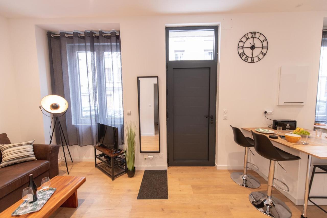 KASA LOFT CENTRE 2 - WIFI et TV - Confortable et stationnement gratuit à proximité Saint-Etienne  Exterior foto